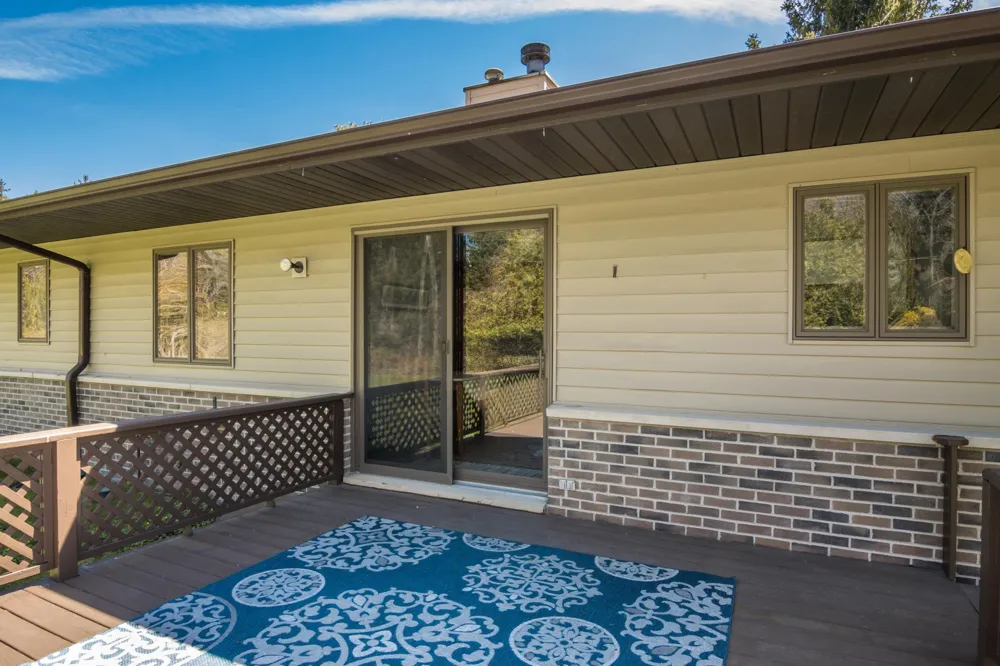 205 E Seventh Street Leelanau Township, MI 49670