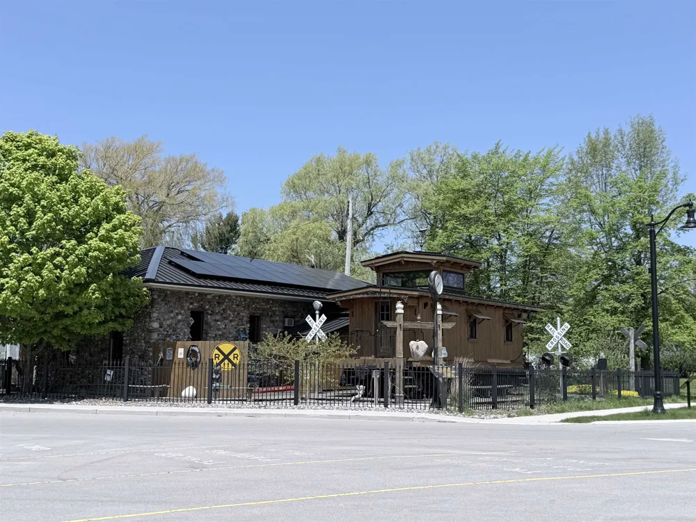 205 E Seventh Street Leelanau Township, MI 49670