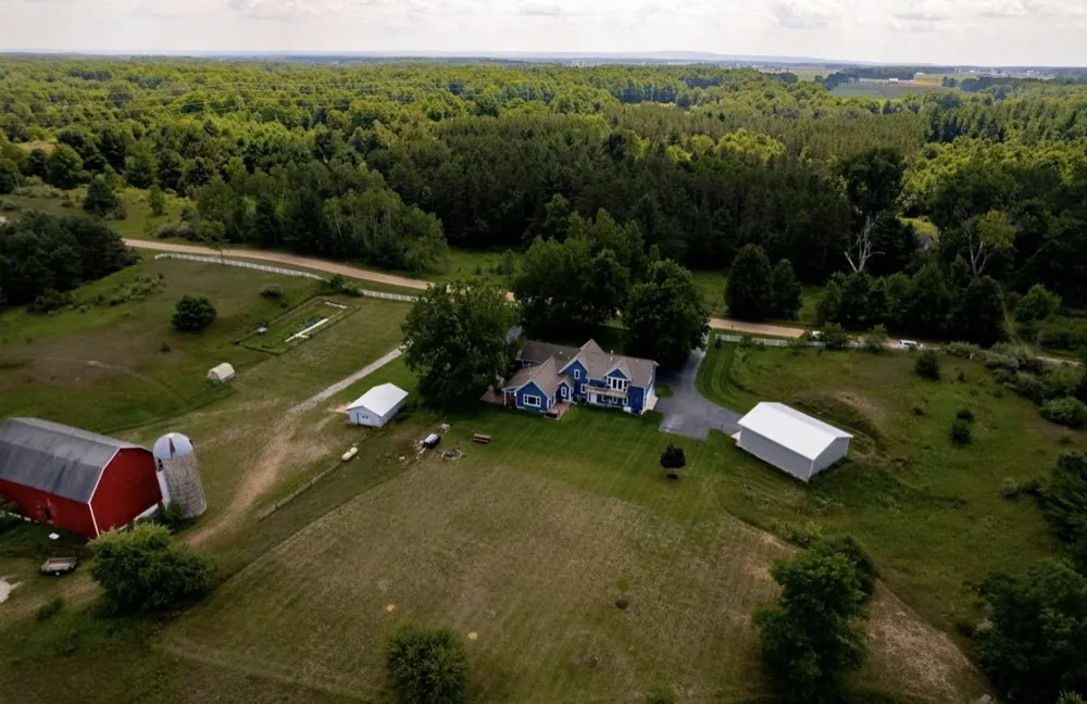 7322 Fryzelka Road Grant Township, MI 49620