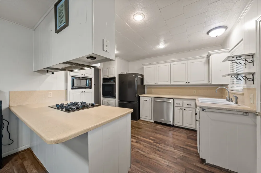 608 W Spring Street West, TX 76691