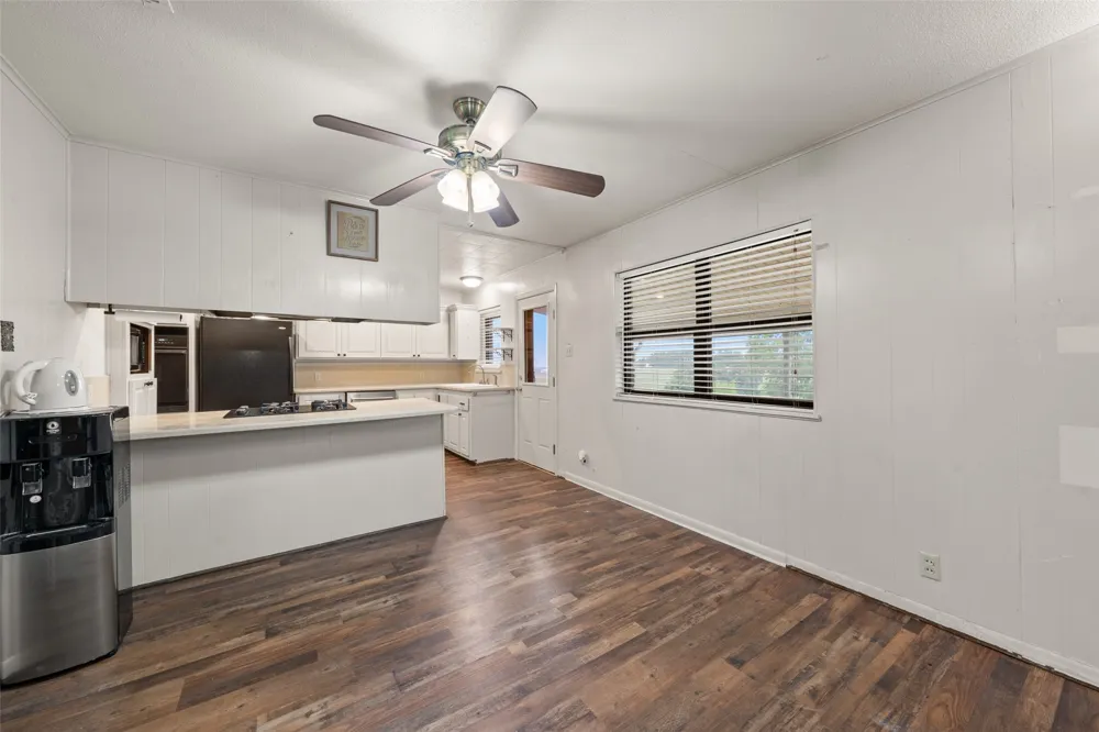608 W Spring Street West, TX 76691