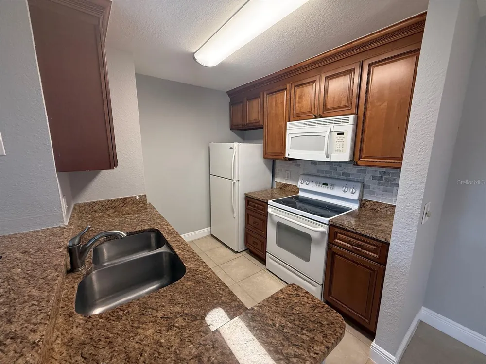 8932 MANOR LOOP #205 Lakewood Ranch, FL 34202