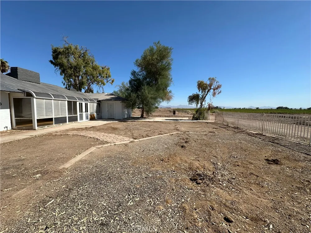 14563 W 14th Avenue Blythe, CA 92225