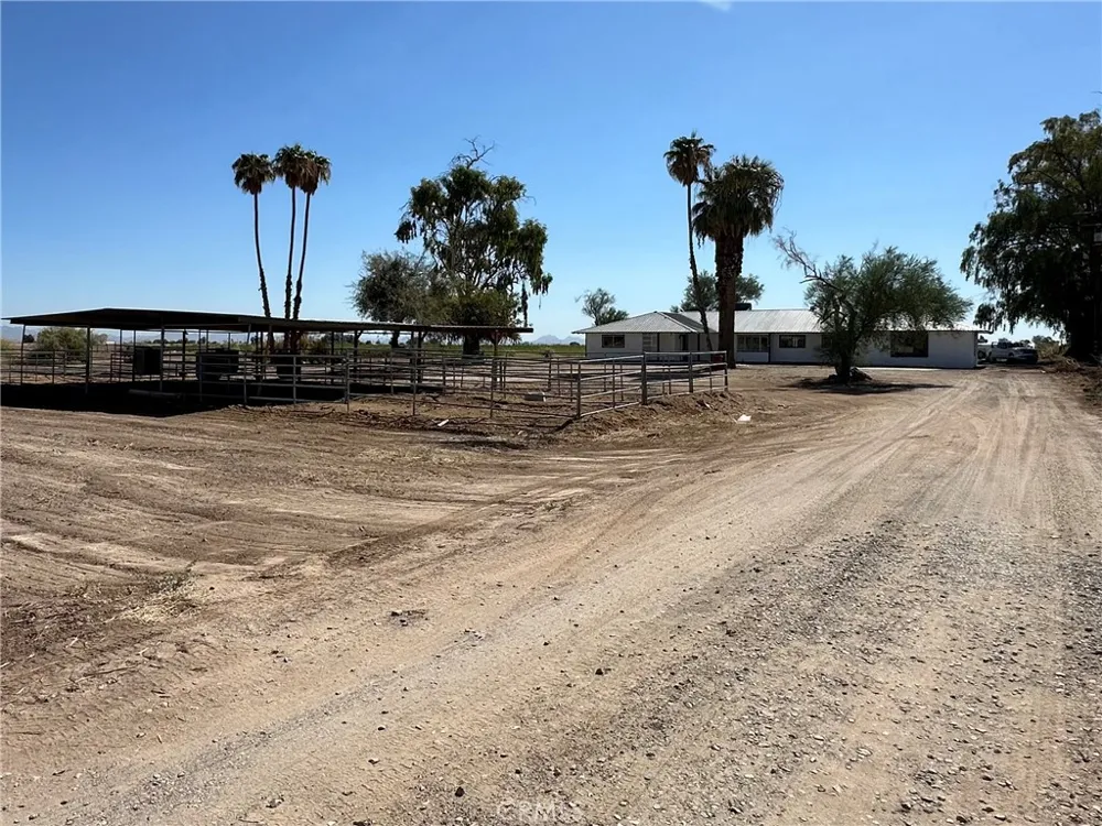 14563 W 14th Avenue Blythe, CA 92225