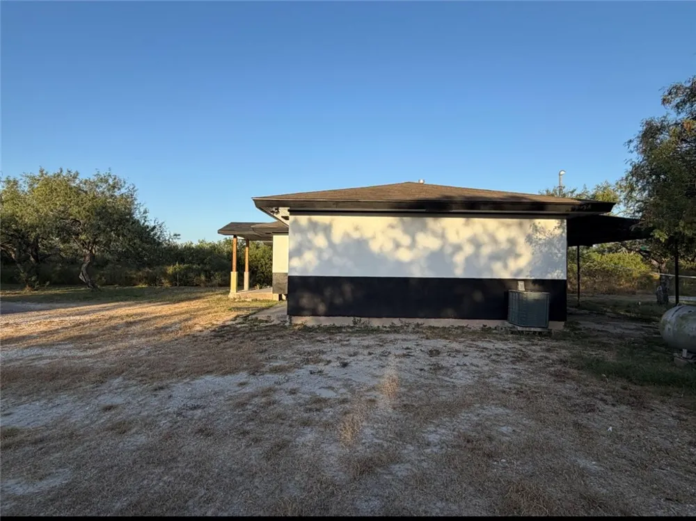 14135 County Road 1144 Sinton, TX 78387