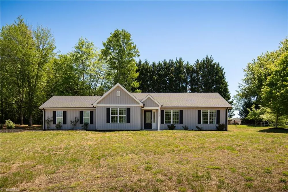 122 Fosstorall Road King, NC 27021