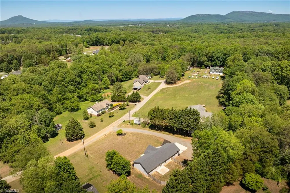 122 Fosstorall Road King, NC 27021