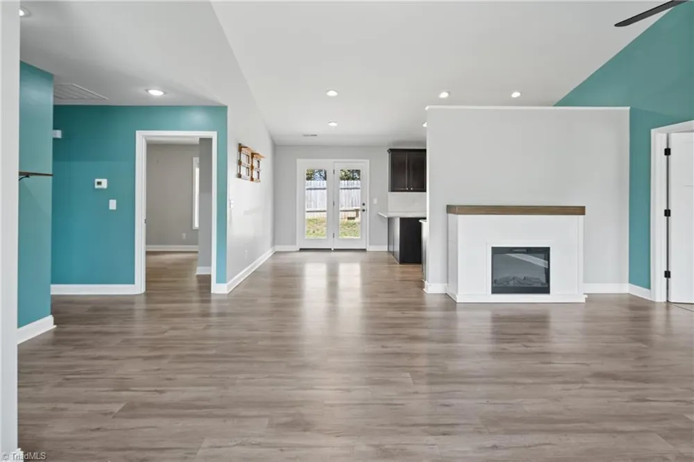 122 Fosstorall Road King, NC 27021