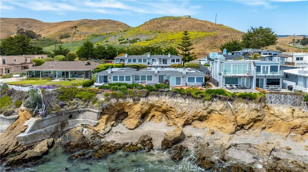 561 Lucerne Cayucos, CA 93430