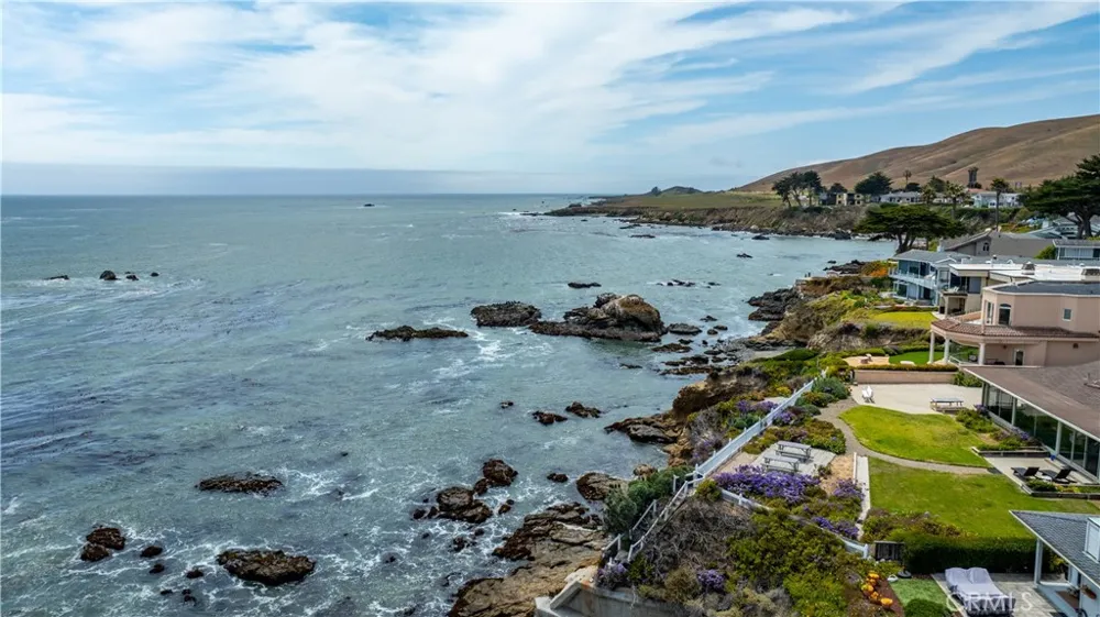 561 Lucerne Cayucos, CA 93430
