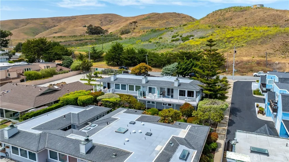 561 Lucerne Cayucos, CA 93430