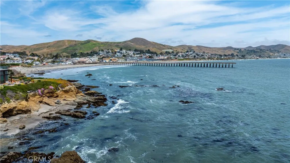 561 Lucerne Cayucos, CA 93430