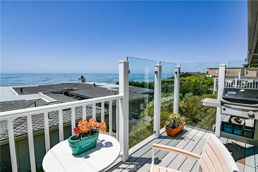 561 Lucerne Cayucos, CA 93430