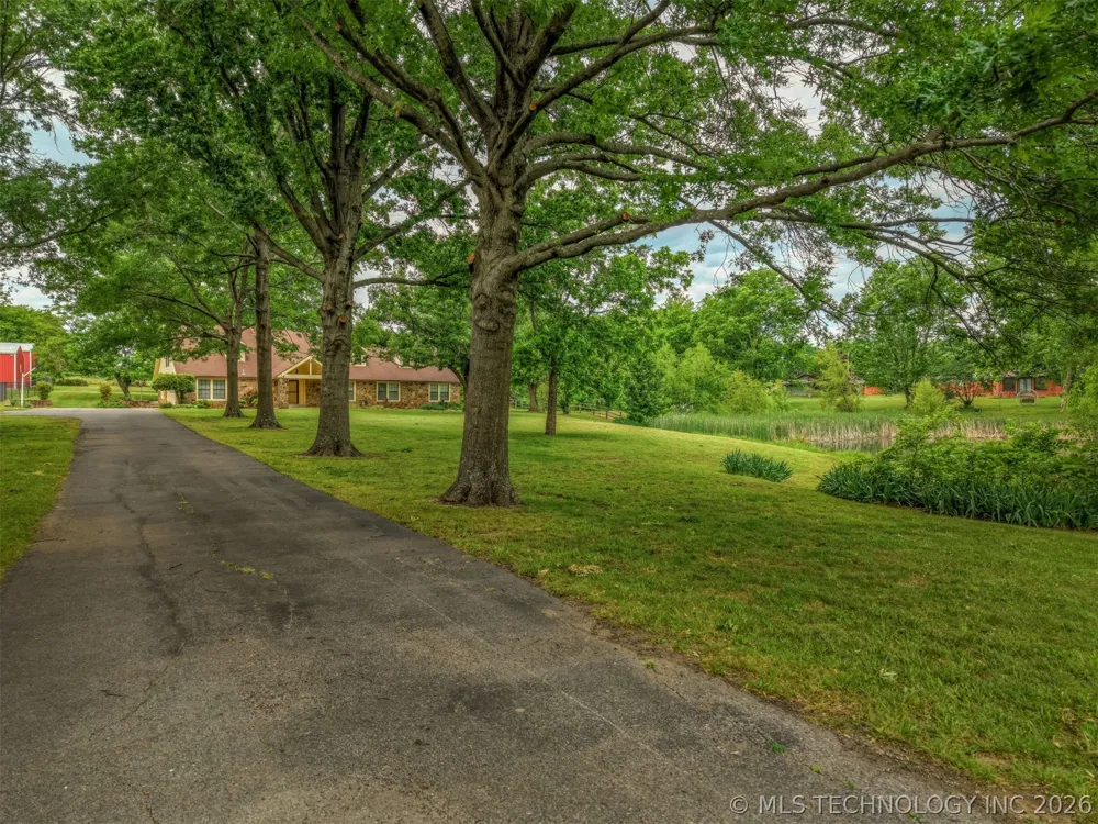 610 177th East Avenue Catoosa, OK 74015