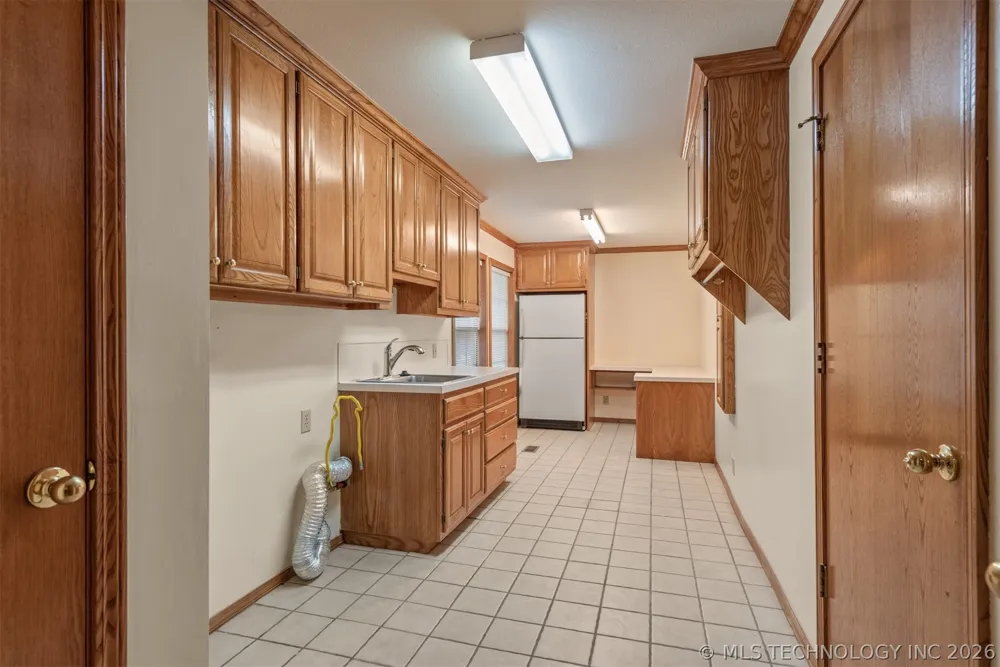 610 177th East Avenue Catoosa, OK 74015