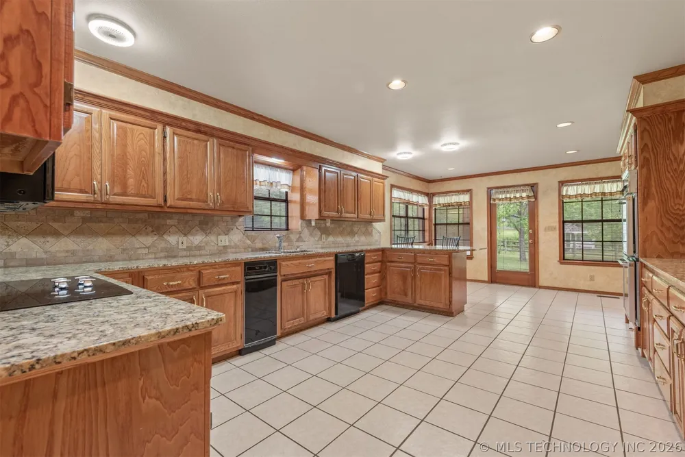 610 177th East Avenue Catoosa, OK 74015