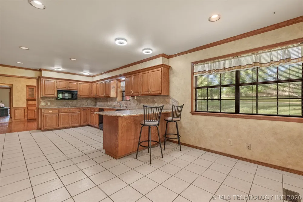 610 177th East Avenue Catoosa, OK 74015