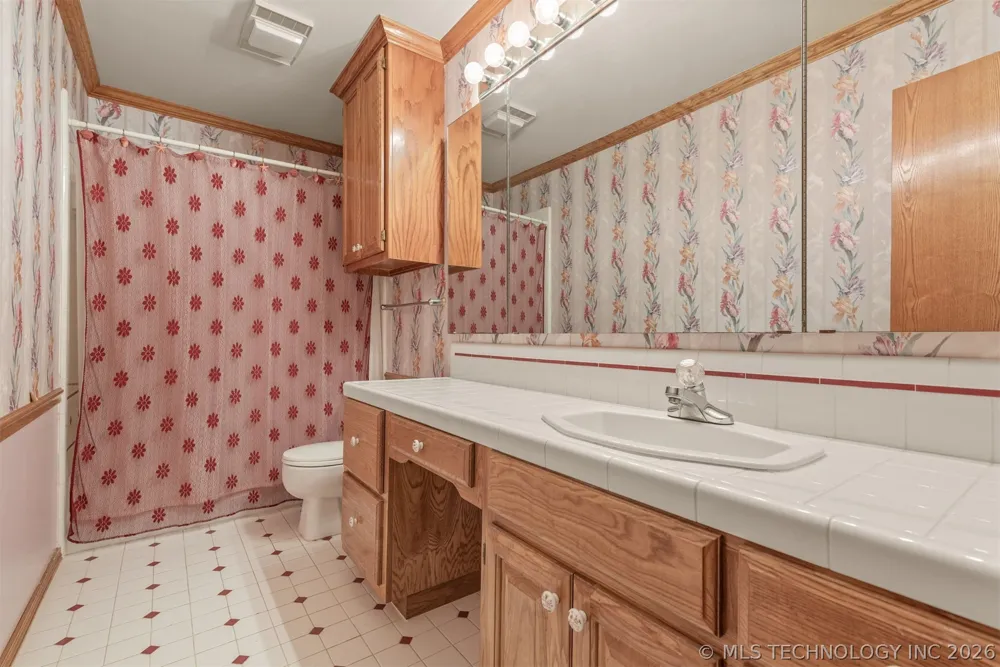 610 177th East Avenue Catoosa, OK 74015