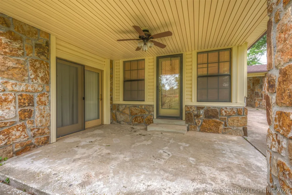 610 177th East Avenue Catoosa, OK 74015