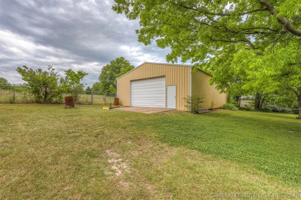 610 177th East Avenue Catoosa, OK 74015