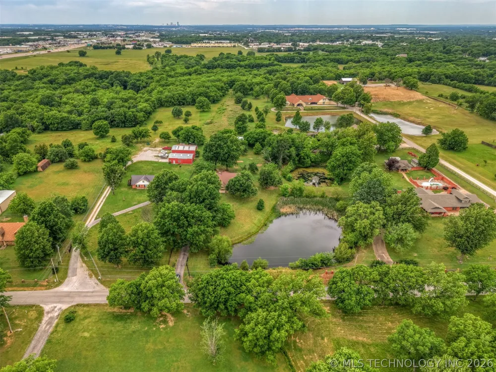 610 177th East Avenue Catoosa, OK 74015