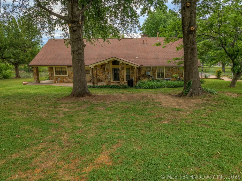 610 177th East Avenue Catoosa, OK 74015