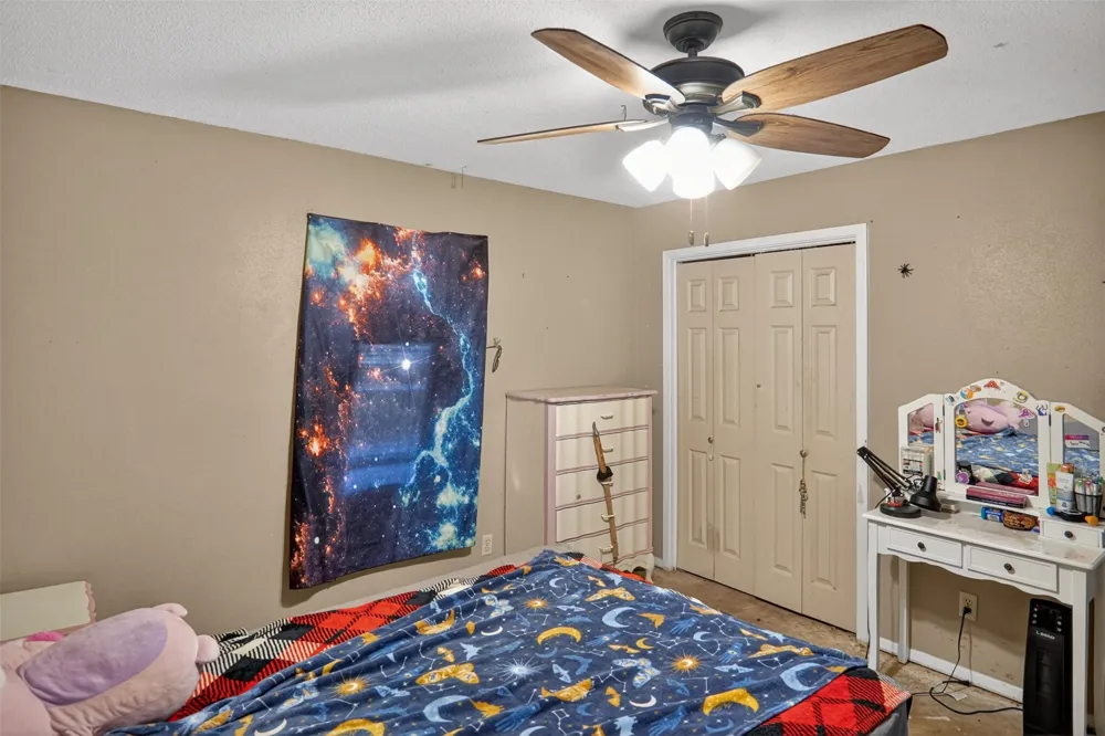 615 W North Street Blossom, TX 75416