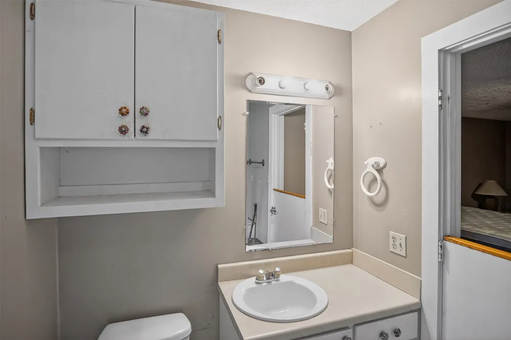 615 W North Street Blossom, TX 75416