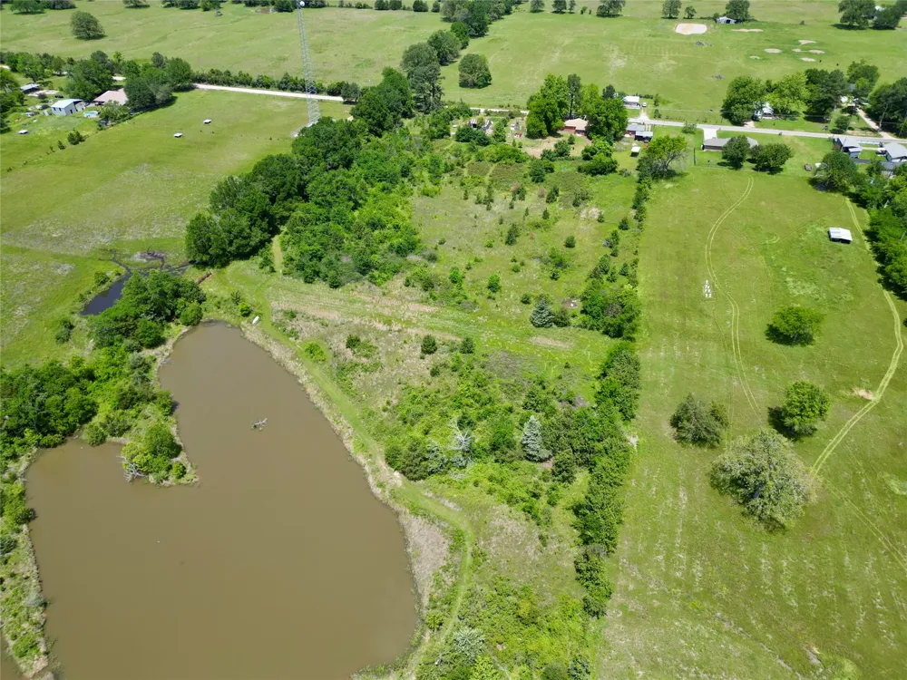615 W North Street Blossom, TX 75416