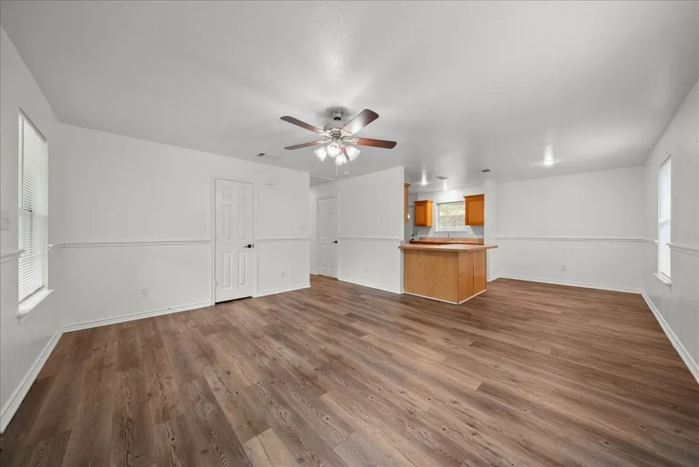 404 W Day Street Denison, TX 75020