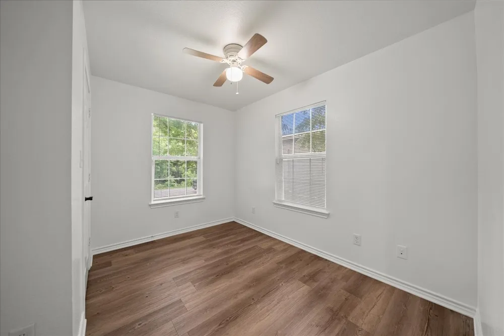 404 W Day Street Denison, TX 75020