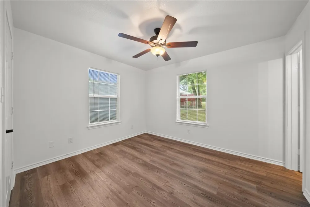 404 W Day Street Denison, TX 75020