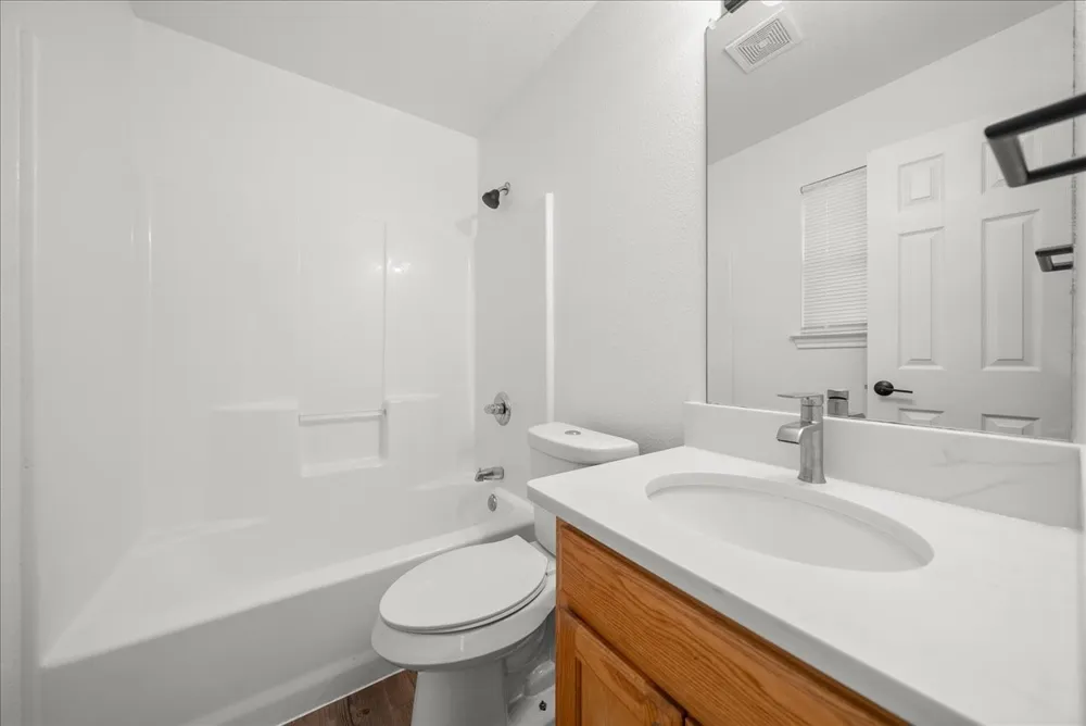 404 W Day Street Denison, TX 75020