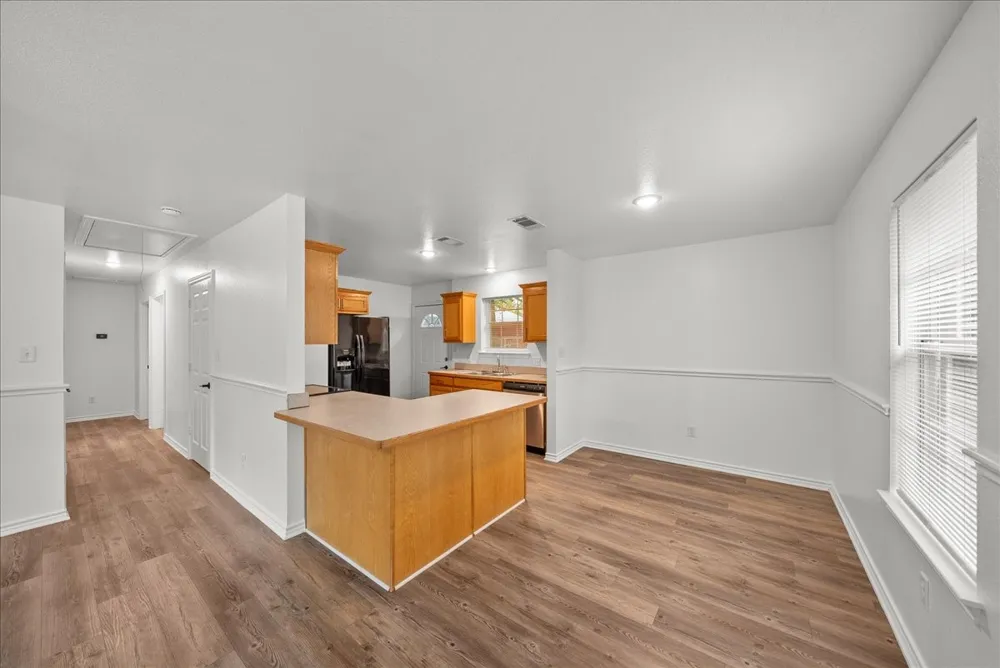 404 W Day Street Denison, TX 75020