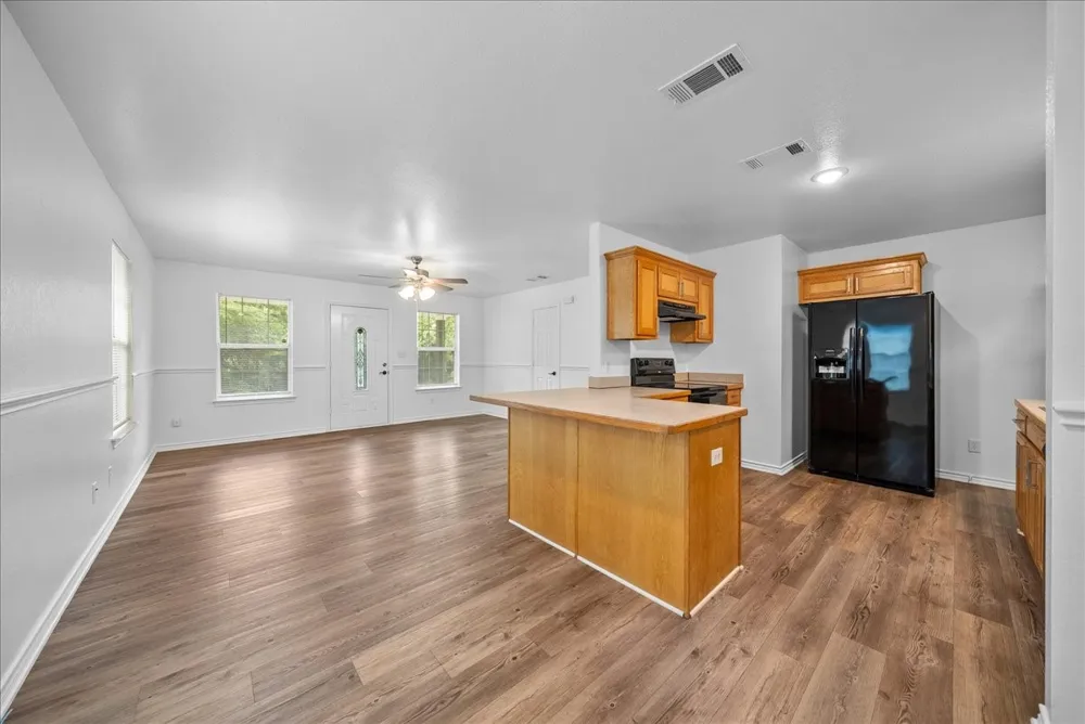 404 W Day Street Denison, TX 75020