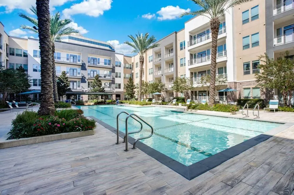 935 Wilcrest #2051 Houston, TX 77079