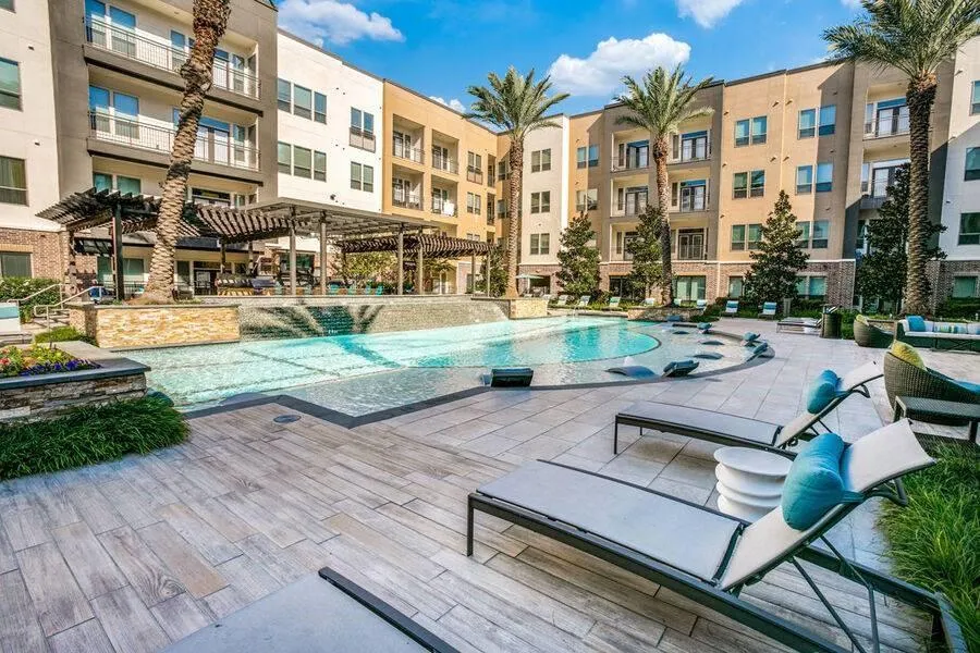 935 Wilcrest #2051 Houston, TX 77079