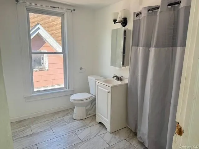 14 Smith Street Middletown, NY 10940
