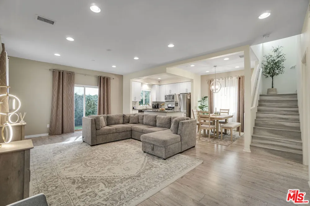 22755 Walnut Park Lane Newhall, CA 91321