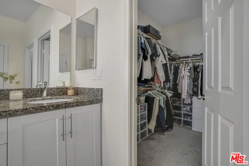22755 Walnut Park Lane Newhall, CA 91321