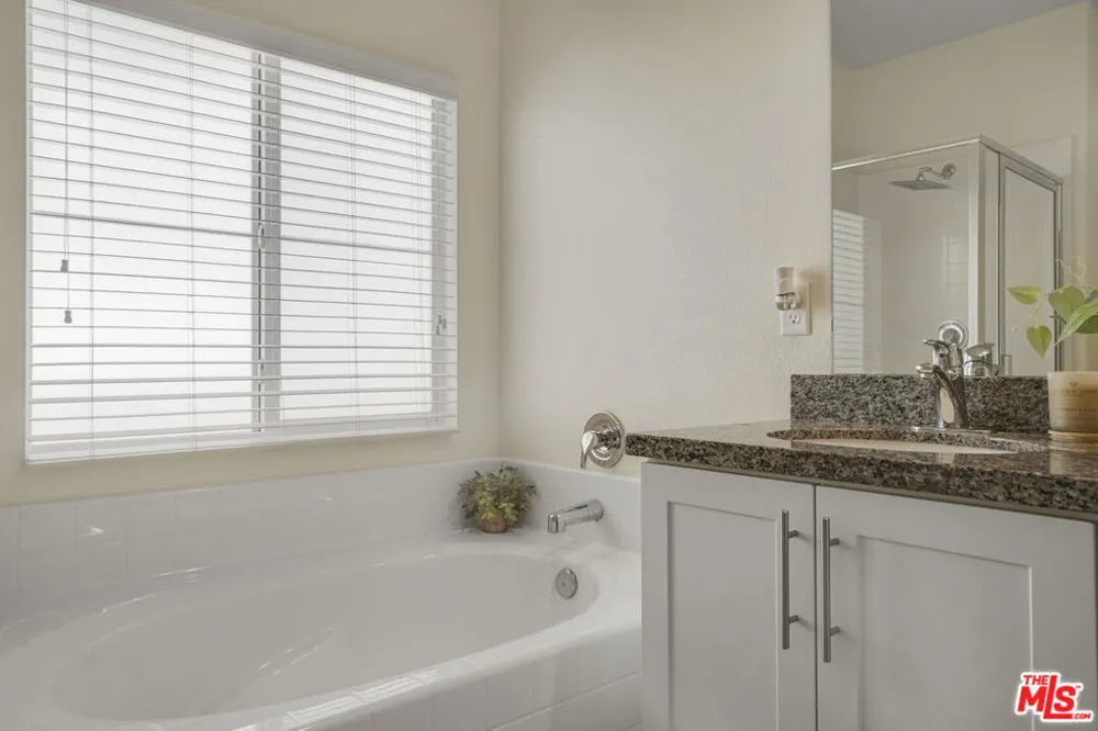 22755 Walnut Park Lane Newhall, CA 91321