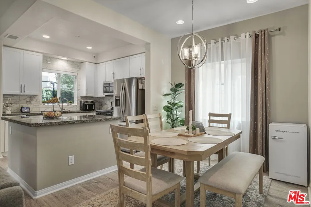 22755 Walnut Park Lane Newhall, CA 91321