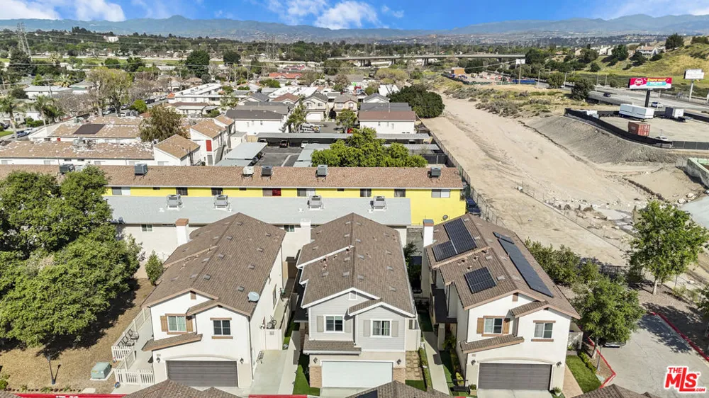22755 Walnut Park Lane Newhall, CA 91321