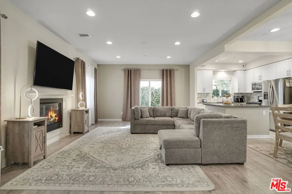 22755 Walnut Park Lane Newhall, CA 91321