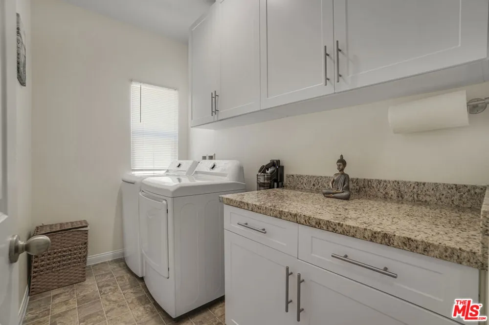 22755 Walnut Park Lane Newhall, CA 91321