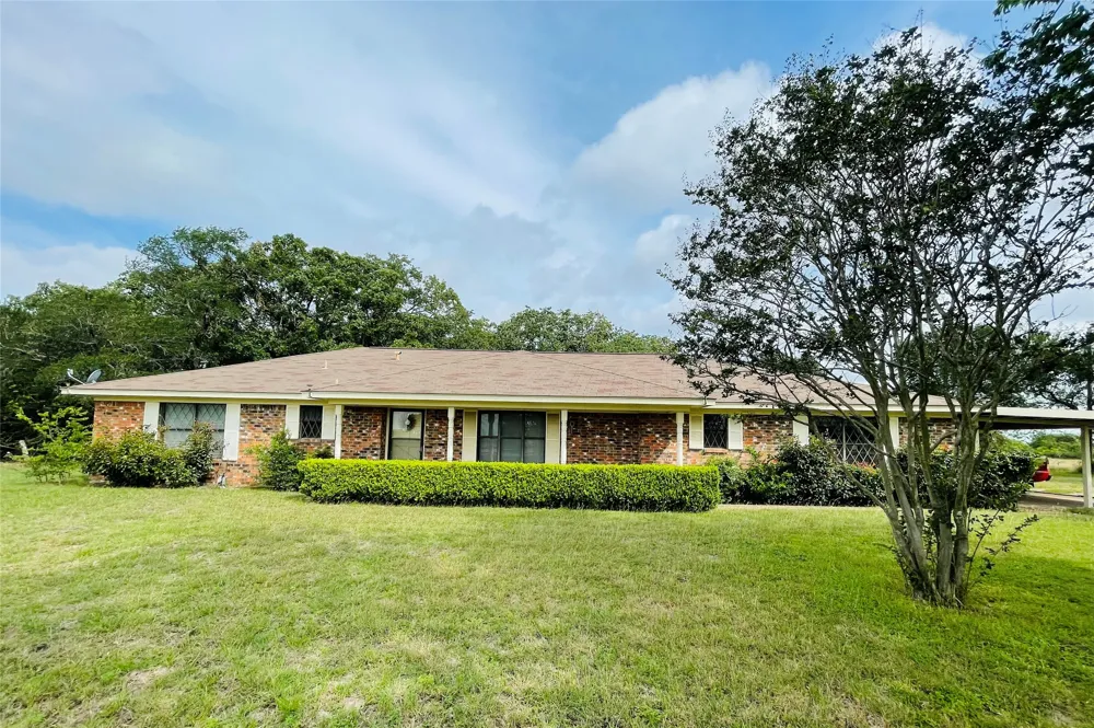 11700 Fm 642 Purdon, TX 76679