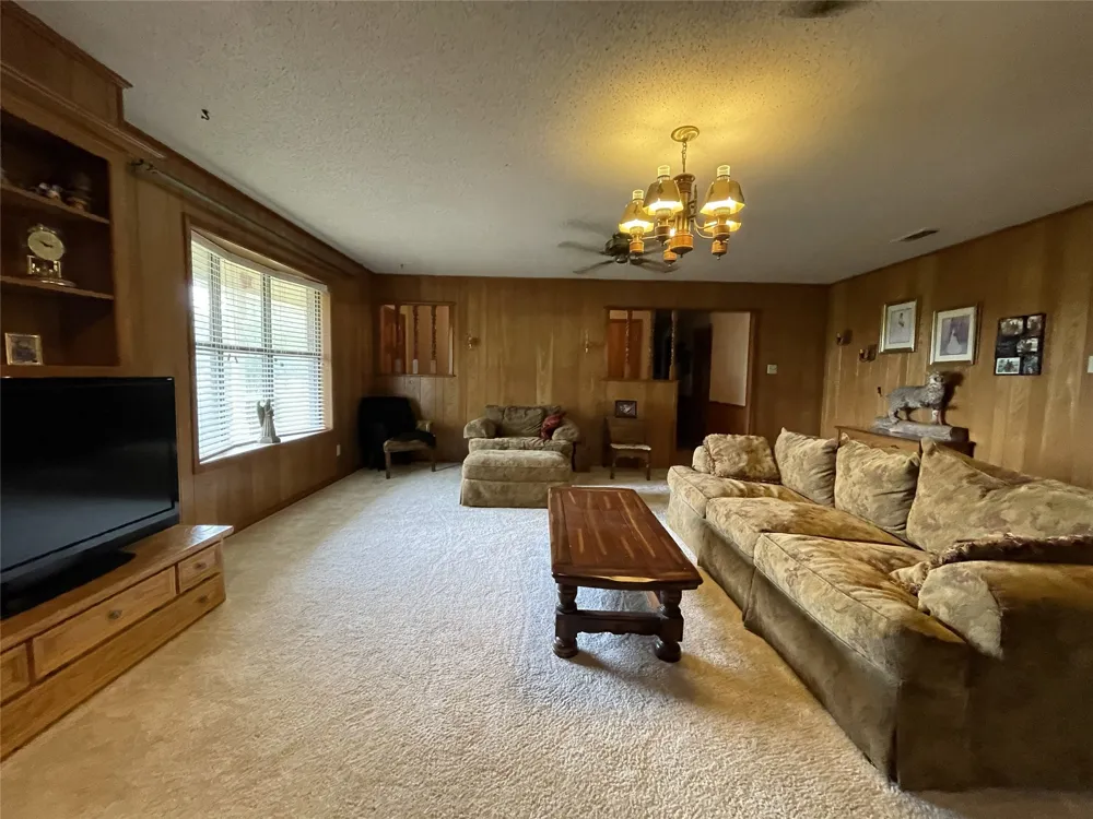 11700 Fm 642 Purdon, TX 76679