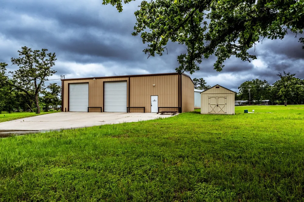 1827 State Highway 75 Huntsville, TX 77320