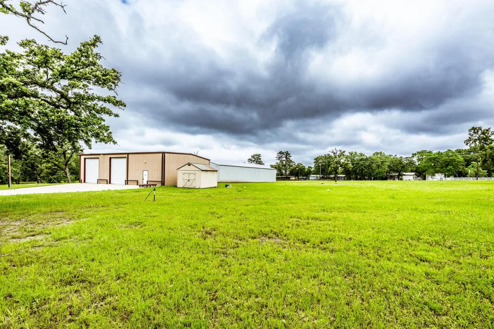 1827 State Highway 75 Huntsville, TX 77320