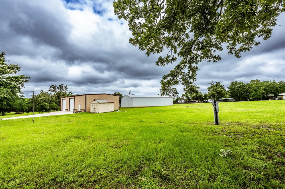 1827 State Highway 75 Huntsville, TX 77320
